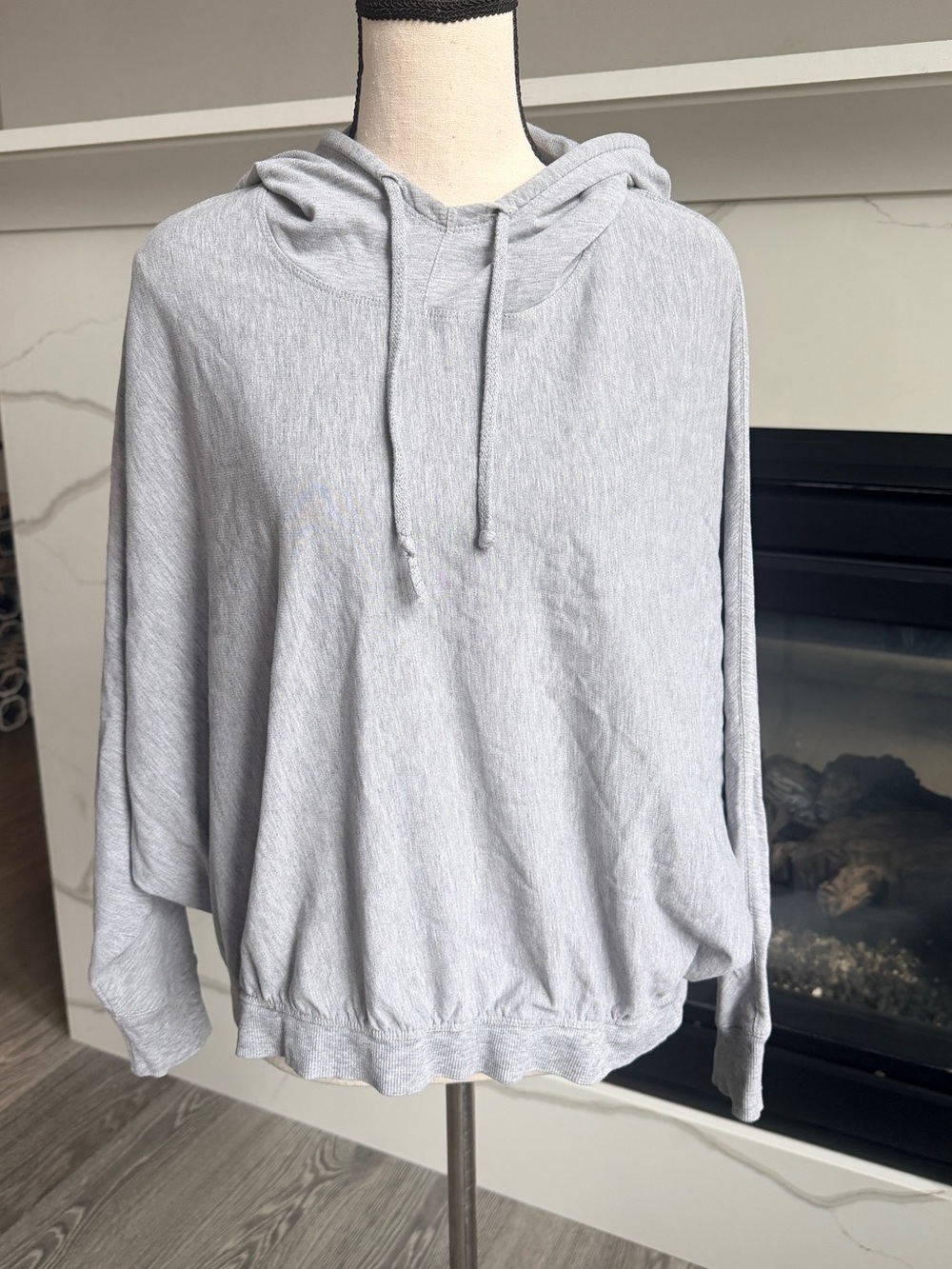 Vince Dolman Lightweight Long Sleeve Hooded Top in Heathered Gray Size XS